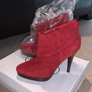 Steve Madden Trishia Red suede ankle bootie